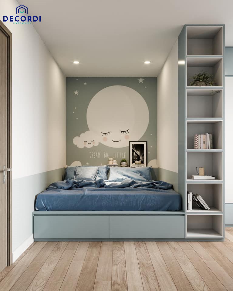 Mẫu phòng ngủ với giường bục liền tủ quần áo lớn với gam màu xanh tạo ra không gian trông lớn cho căn phòng