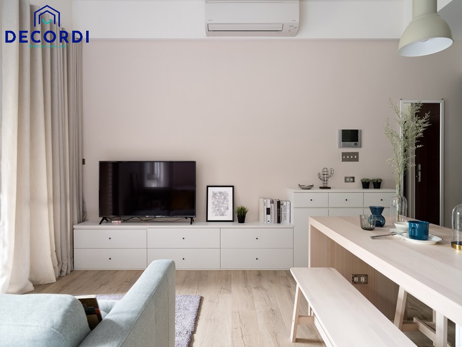 Top 7+ mẫu thiết kế nội thất chung cư 45m2 hiện đại - tiện nghi 2. Ke tivi nho don gian 1