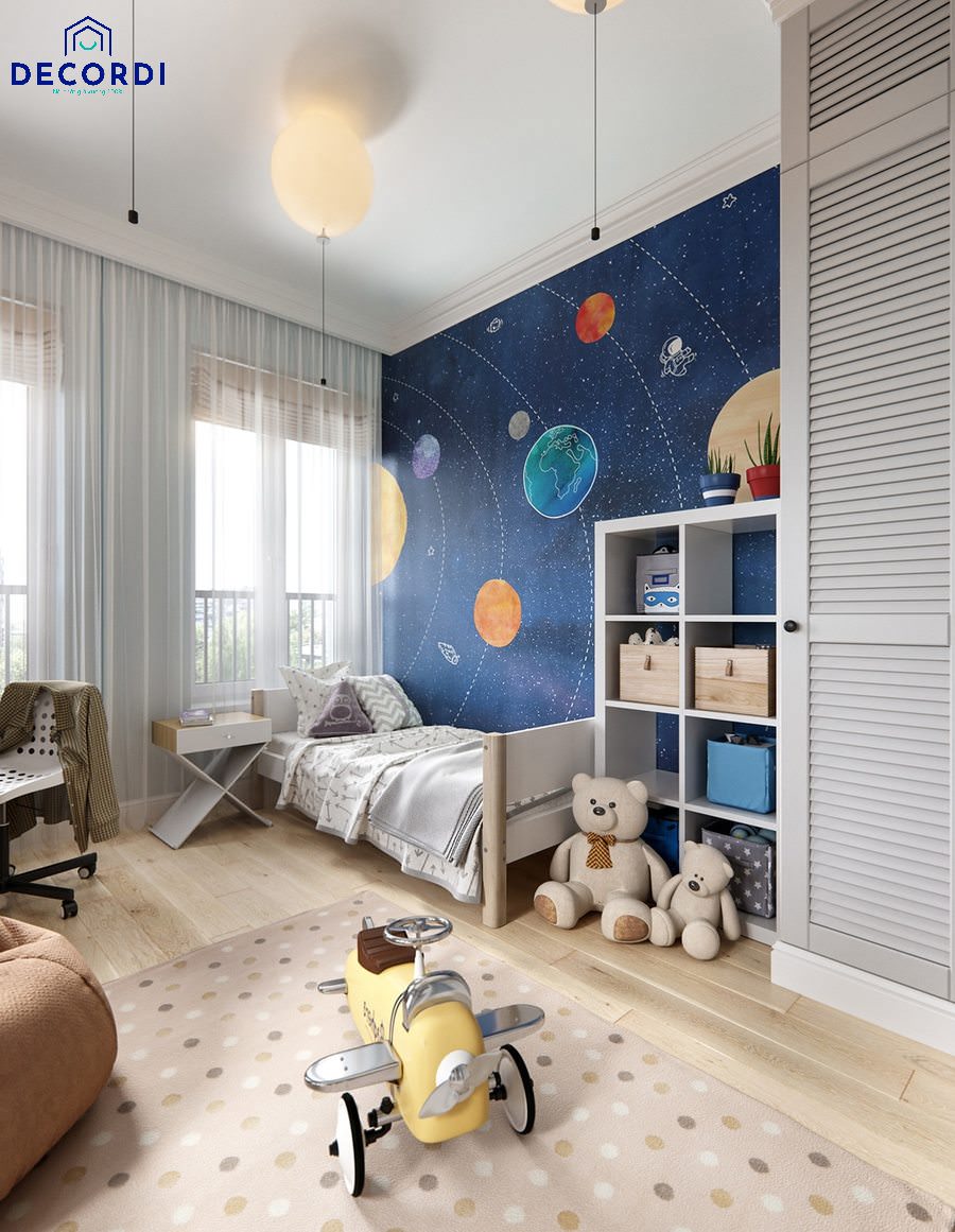 Nội thất phòng ngủ màu xanh với giấy dán tường họa tiết dễ thương cho bé trai
