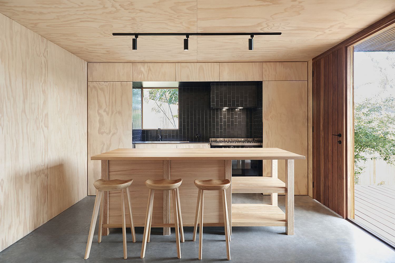 Thiết kế phòng bếp đẹp hiện đại với gỗ plywood