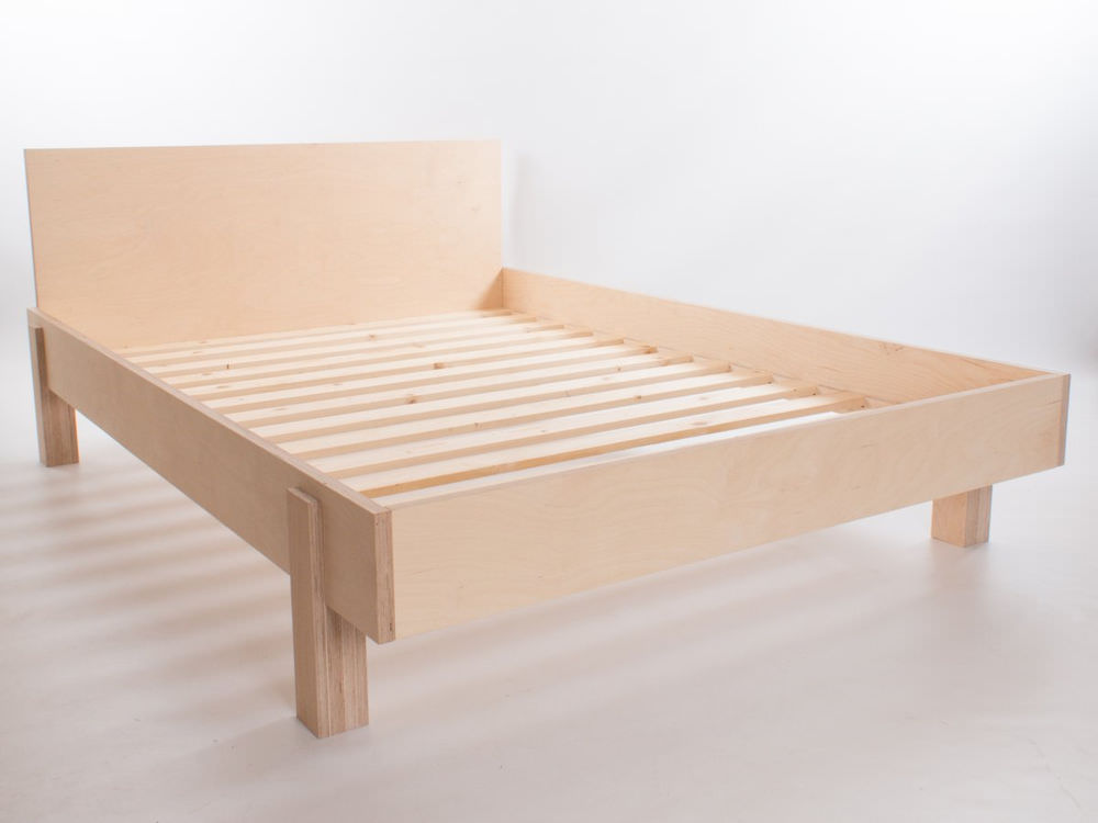 Giường ngủ gỗ plywood đơn giản đẹp cho không gian phòng ngủ nhỏ