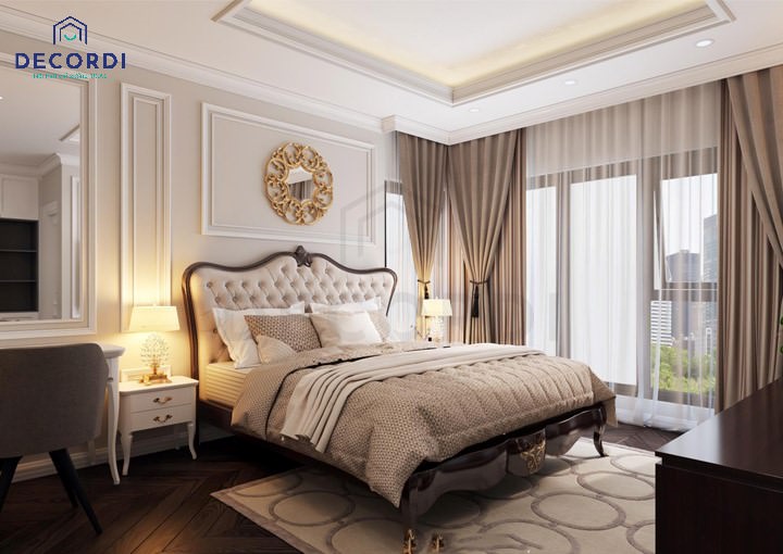 Không gian nội thất sang trọng với chiếc giường gỗ công nghiệp được thiết kế theo phong cách tân cổ điển với đường nét mềm mại
