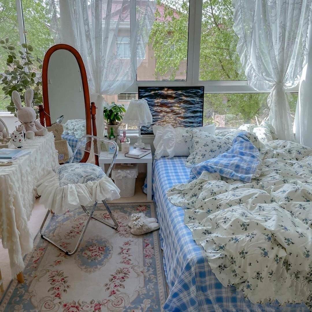 Trang trí phòng ngủ cho con gái lớn phong cách vintage