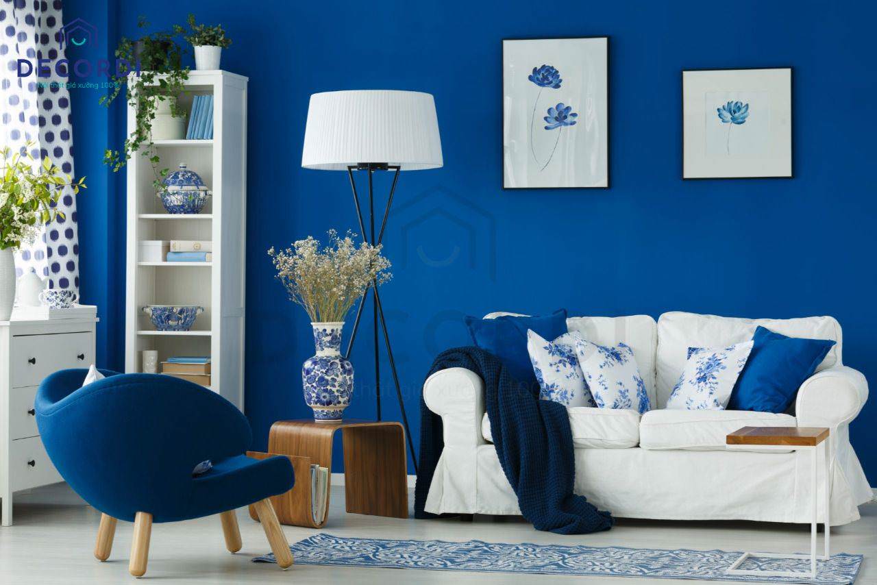 Cách phối màu sơn phòng khách tone xanh nước biểm đậm cho gia chủ mệnh Thủy
