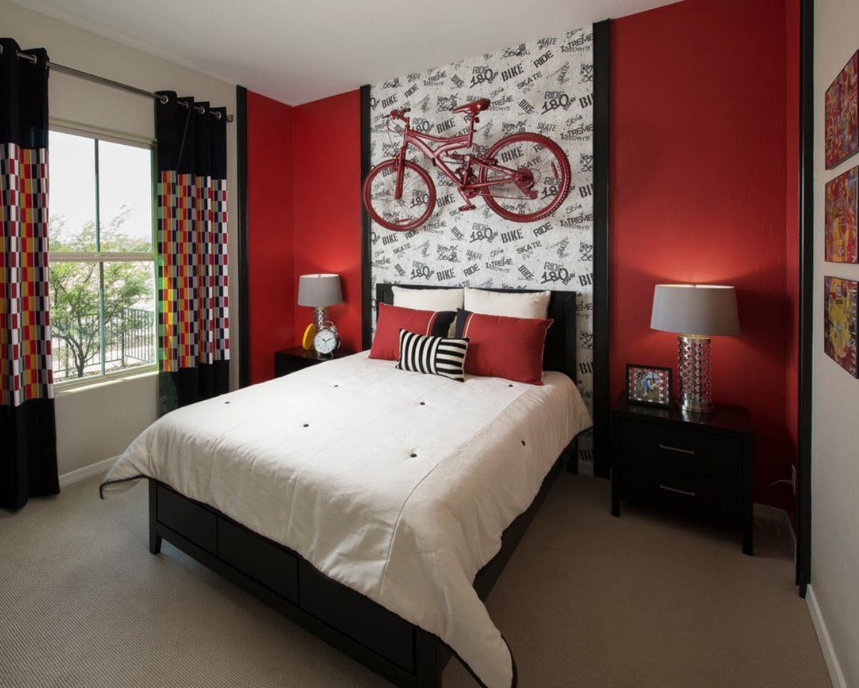 Sử dụng sơn tường màu đỏ phối trắng để thiết kế phòng ngủ cho mệnh Hoả