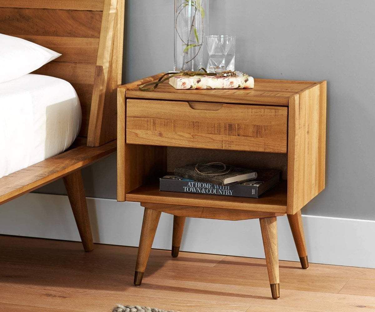 Tủ đầu giường chất liệu gỗ Sồi Mỹ thiết kế nhỏ gọn