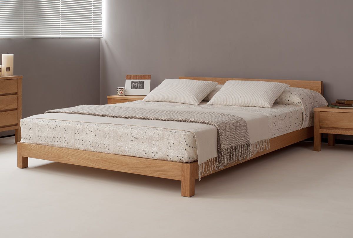 Thiết kế phòng ngủ nhỏ kiểu Nhật với giường gỗ đế thấp