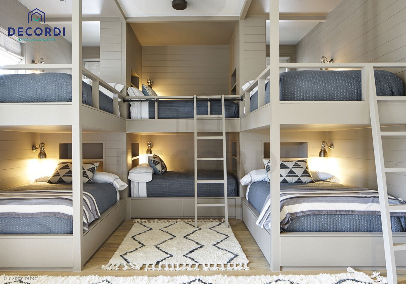 Mẫu giường tầng dành cho gia đình 6 người với màu trắng phối nệm xanh trẻ trung, tươi mới