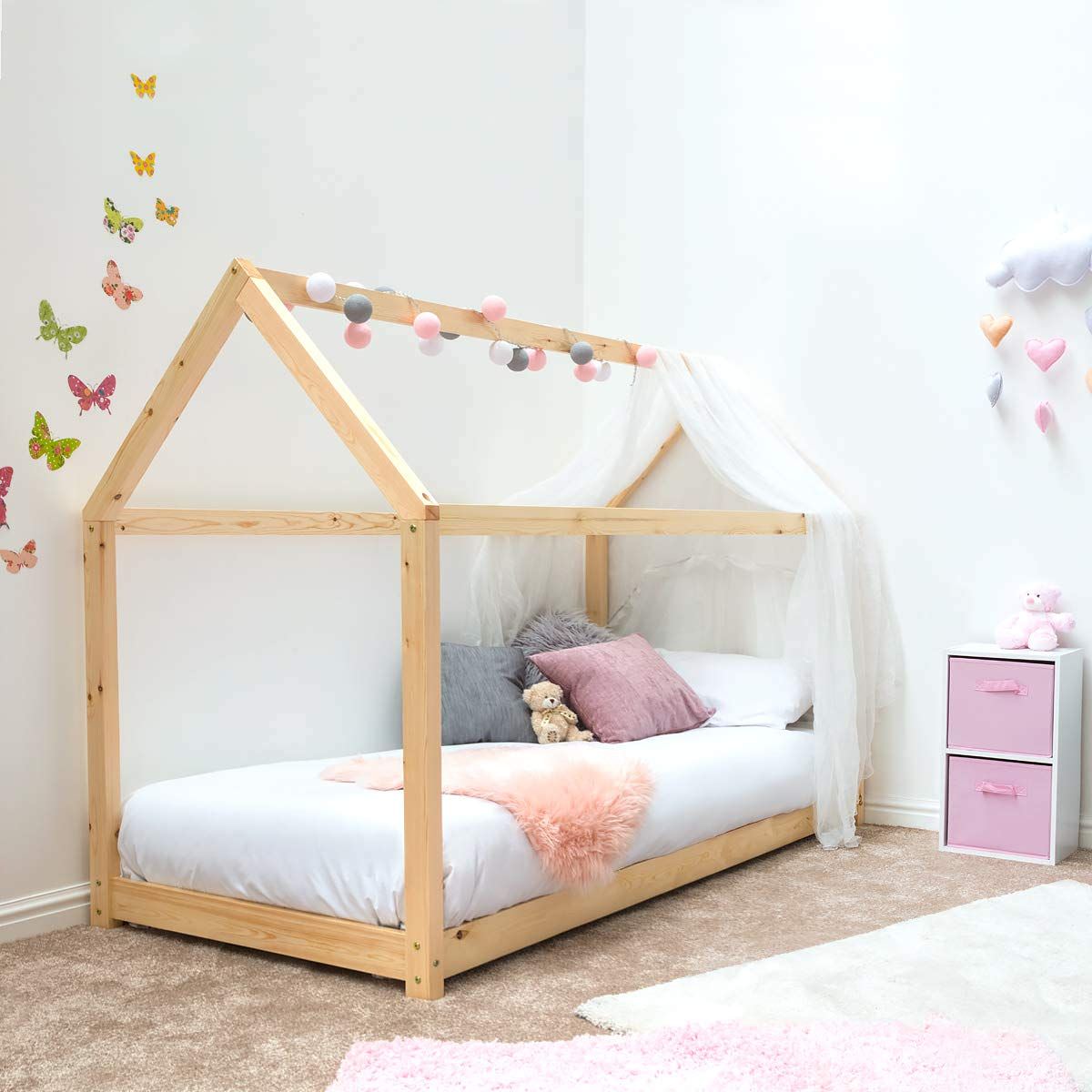 Giường ngủ gỗ trẻ em được thiết dạng khung để có thể lắp thêm màn