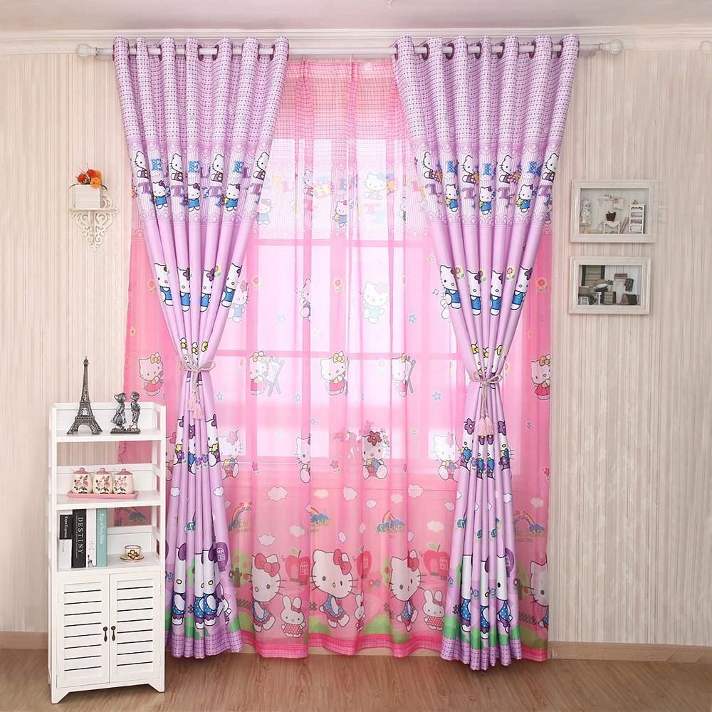 Mẫu rèm cửa 2 lớp tông màu hồng và tím hài hoà giúp căn phòng thêm bắt mắt