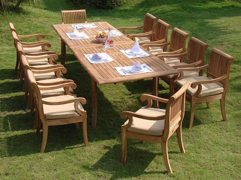 Mẫu bàn ăn 12 người làm từ gỗ công nghiệp siêu đẹp
