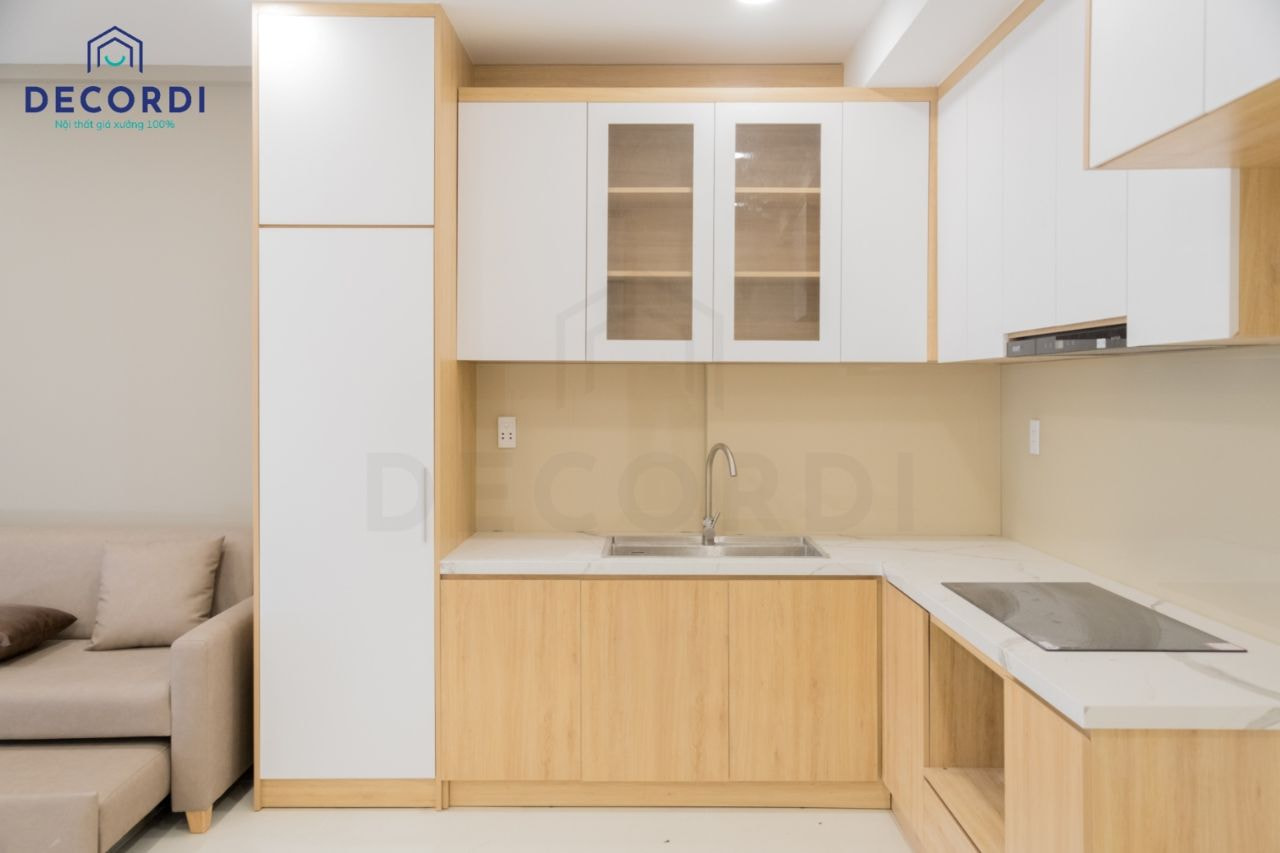 Không gian bếp tích hợp nhiều kiểu dáng và mẫu tủ sử dụng linh hoạt, thuận tiện