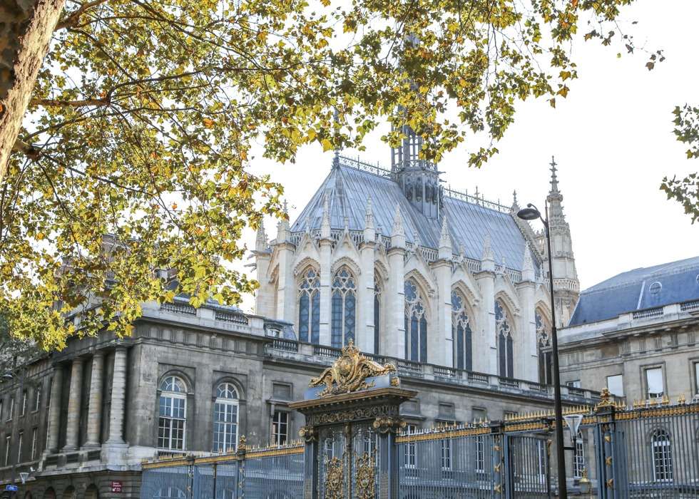 Nhà thờ Sainte-Chapelle (Pháp) đồ xộ với kiến trúc Gothic